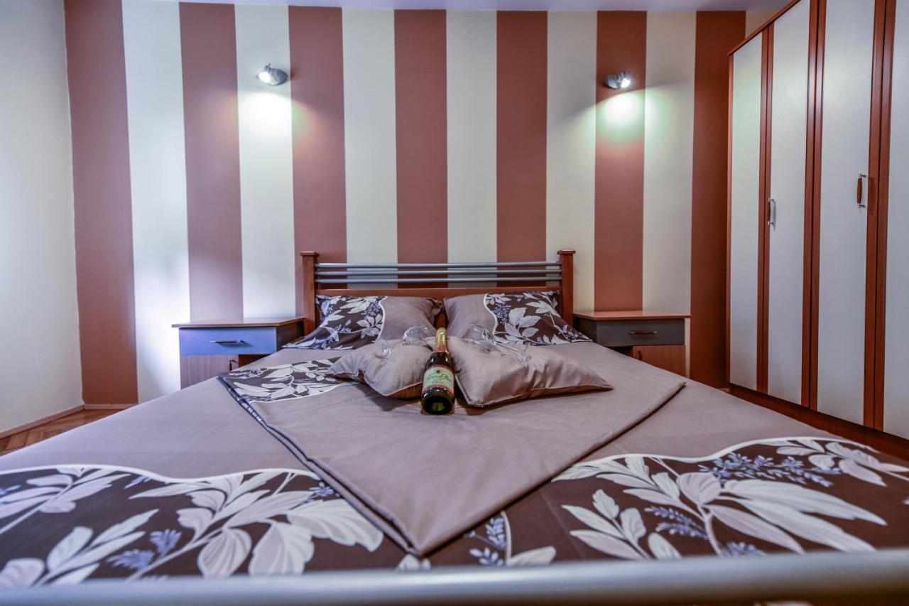 Lux Apartman Cvetkovic Kraljevo Dış mekan fotoğraf