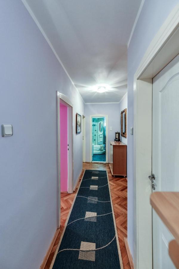 Lux Apartman Cvetkovic Kraljevo Dış mekan fotoğraf